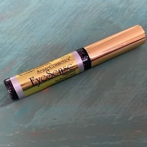 Limited edition eyeliner